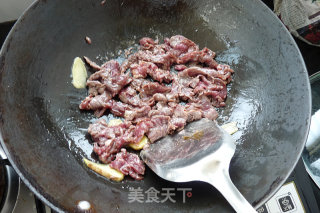 Stir-fried Beef with Lily and Bitter Gourd recipe