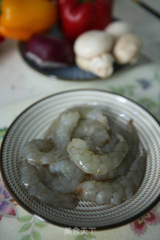 9 Inch Shrimp and Sausage Pizza recipe