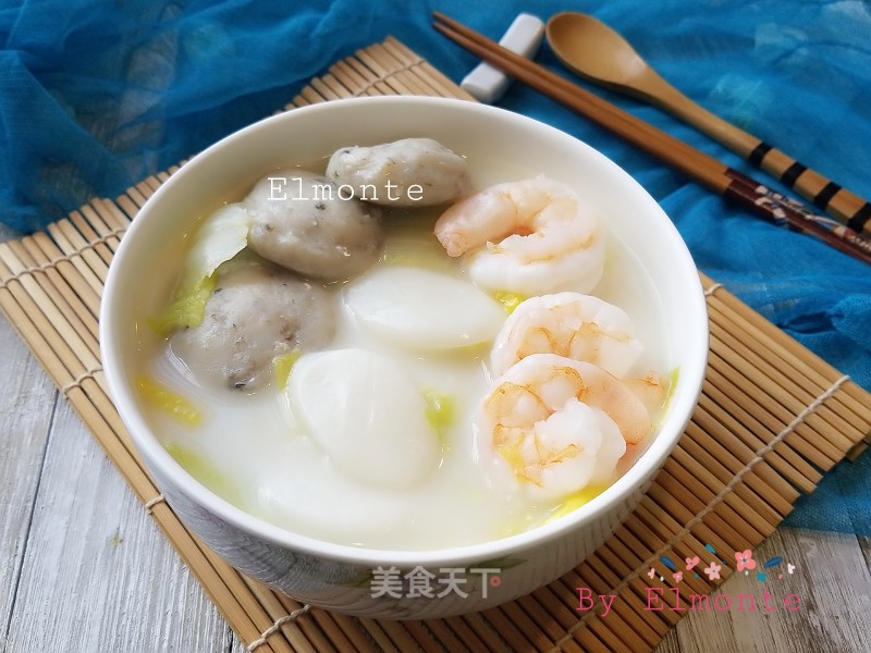 Shrimp Soup Rice Cake with Dace recipe