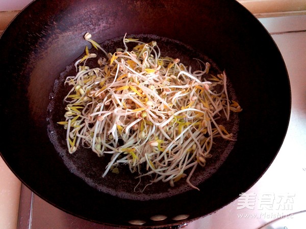 Cold Songhua Bean Sprouts recipe