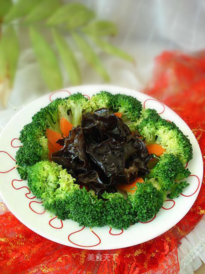 Broccoli with Fungus recipe