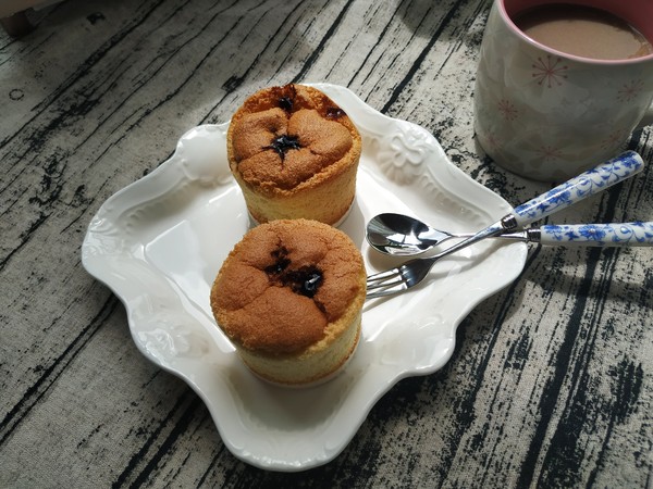 Sweet Strawberry Cup Cakes recipe