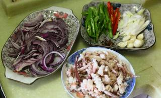 Hot Squid Shredded Onion recipe