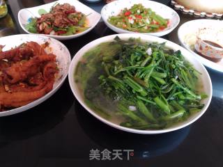 One Dish and Two Water Spinach recipe