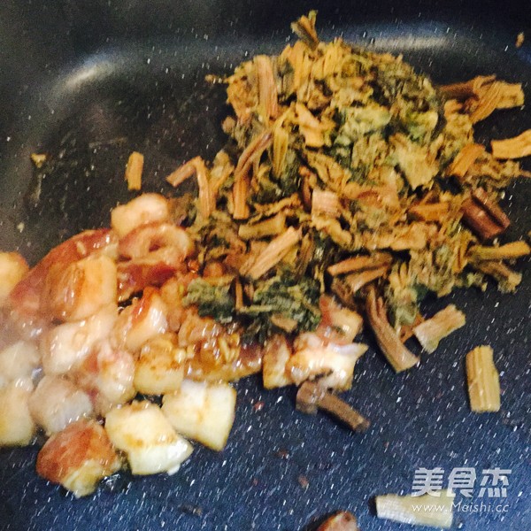 Dried Vegetables Braised Pork recipe