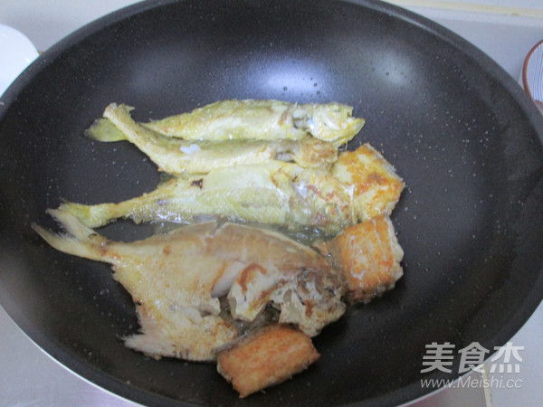 Braised Mixed Fish recipe