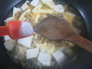 Squeezed Egg Tofu Soup recipe