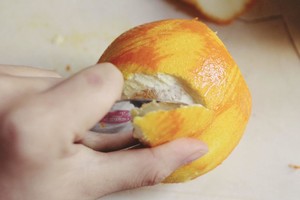 The Safety Factor is Very High without Hurting Hands. A Spoon that Can be Used by Children with Confidence. Peel The Navel Orange in 1 Minute. recipe