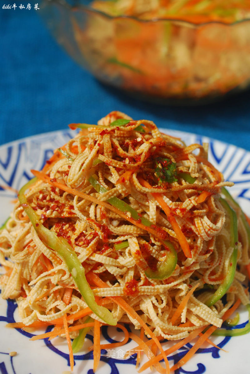Cold Delicacy for Clearing Away Heat, Moisturizing Lungs, Relieving Cough, Eliminating Phlegm, Nourishing Stomach and Detoxifying—sliced Tofu in Cold Salad recipe