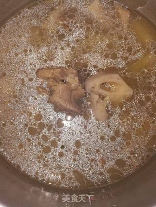 Meat Bone Lotus Root Soup recipe