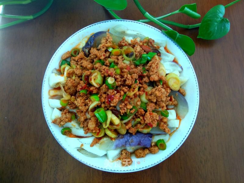 Steamed Eggplant with Minced Meat Sauce recipe