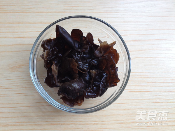 Sauteed Fungus with Yacon recipe