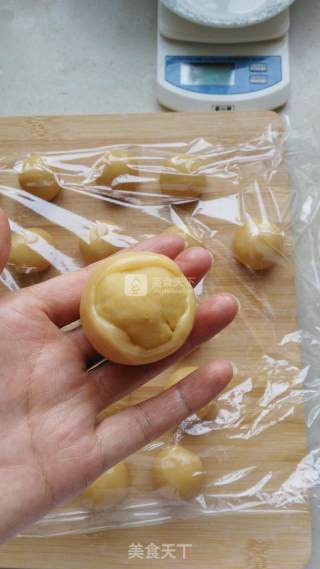 Cheese and Mung Bean Paste Mooncakes recipe