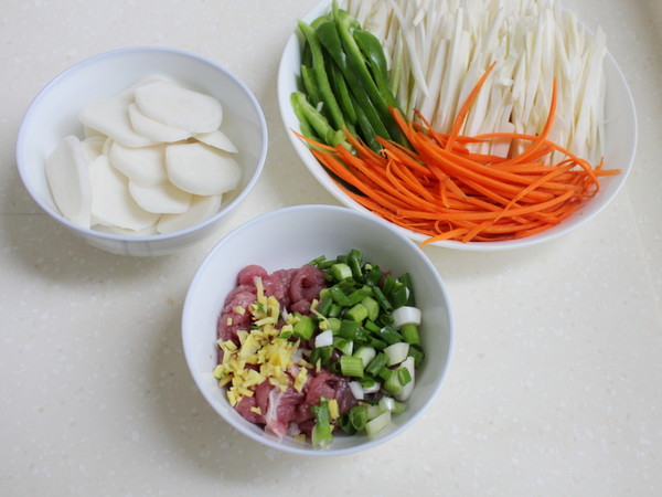 Stir-fried Rice Cake with Rice White Pork recipe