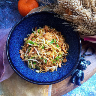 Fried Noodles with Cumin and Green Pepper recipe