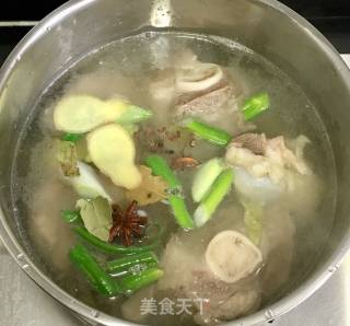 Spring Bamboo Shoots Pork Bone Soup recipe