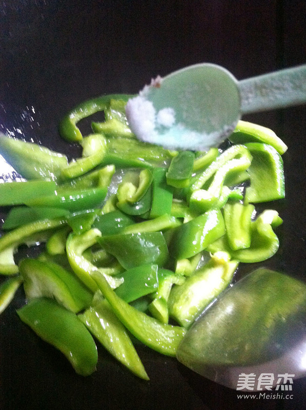 Stir-fried Pork with Green Pepper recipe