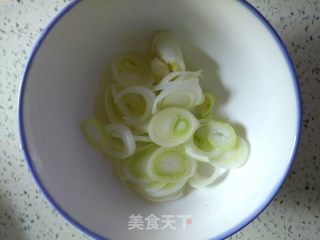 Stir-fried Chicken with Green Pepper and Fungus recipe