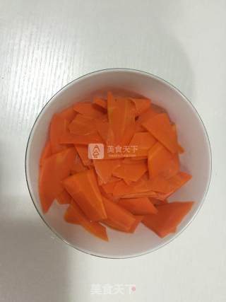 Nutrition and Health Zucchini and Carrot Fried Pork recipe