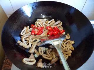 Stir-fried Beef Intestines with Asparagus recipe