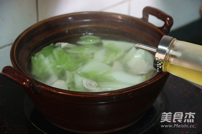 Chinese Cabbage Pig Board Tendon Piping Hot recipe