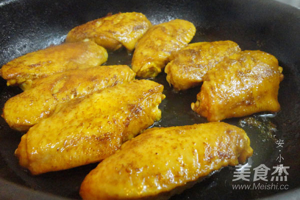 Pan-fried Curry Chicken Wings recipe