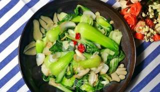 Stir-fried Rape with Shrimp Skin and Lily recipe