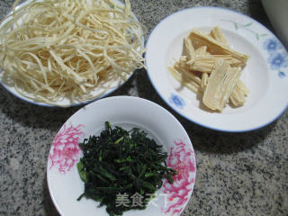 Noodle Soup with Vegetable Core and Dried Yuba recipe