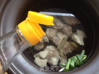 Stewed Duck Soup with Cordyceps Flower and Radish recipe