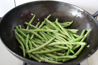 Stewed Bean Spine in Sauce recipe