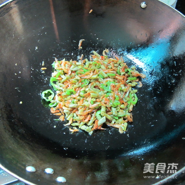 Fried Shrimp with Salted Beans recipe