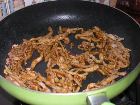 Vegetable Noodles with Shredded Pork recipe