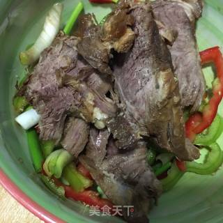 Donkey Meat Mixed with Double Pepper recipe