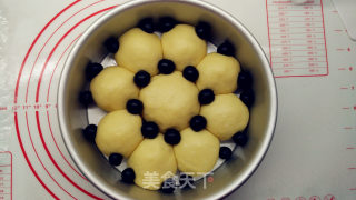 National Treasure Panda Squeezed Buns recipe