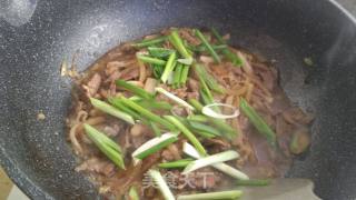 Stir-fried Beef with Radish recipe