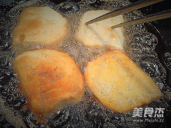 Golden Steamed Bun Slices recipe