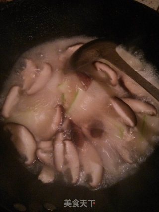 Winter Melon and Mushroom Soup recipe