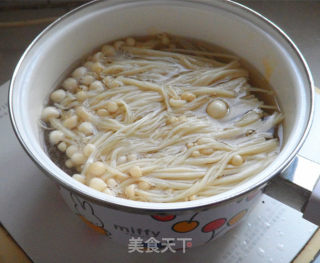 Enoki Mushroom Mixed with Shredded Chicken recipe