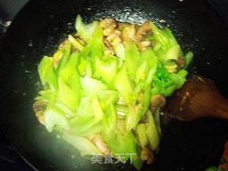 Quick-fried Side Dish for Beauty and Face-lifting---stir-fried Shrimp with Celery recipe