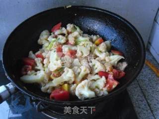 Cauliflower with Tomatoes recipe