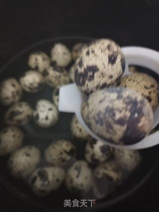 Marinated Quail Eggs recipe