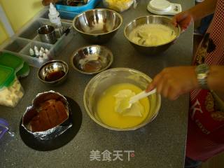 The Whole Process of Making Cocoa Tiramisu Cake (photo) recipe