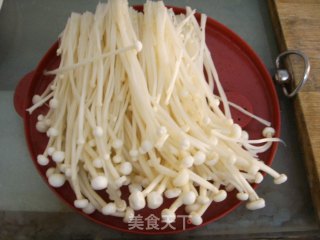 Scallion Oil Enoki Mushrooms Mixed with Belly Shreds recipe