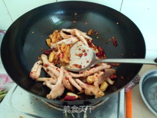 Sichuan Braised Chicken Feet Chayote recipe