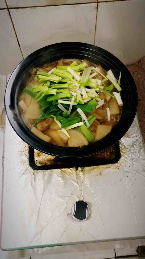 Stewed Radish with Pork Skin recipe