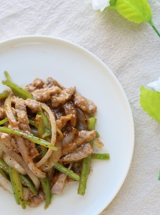 Stir-fried Beef with Black Pepper and Onion recipe