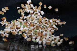 Stir-fried Peanuts with Dried Tofu recipe