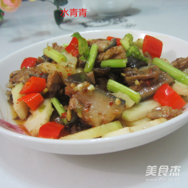 Stir-fried Donkey Meat with Fresh Mustard recipe