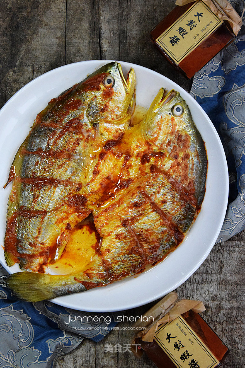 Fresh on Top of Fresh—steamed Large Yellow Croaker with Prawn Paste recipe