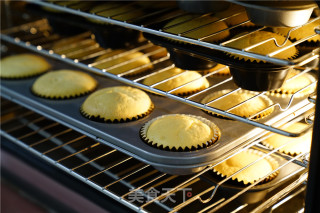 Strawberry Golden Cup Cake recipe